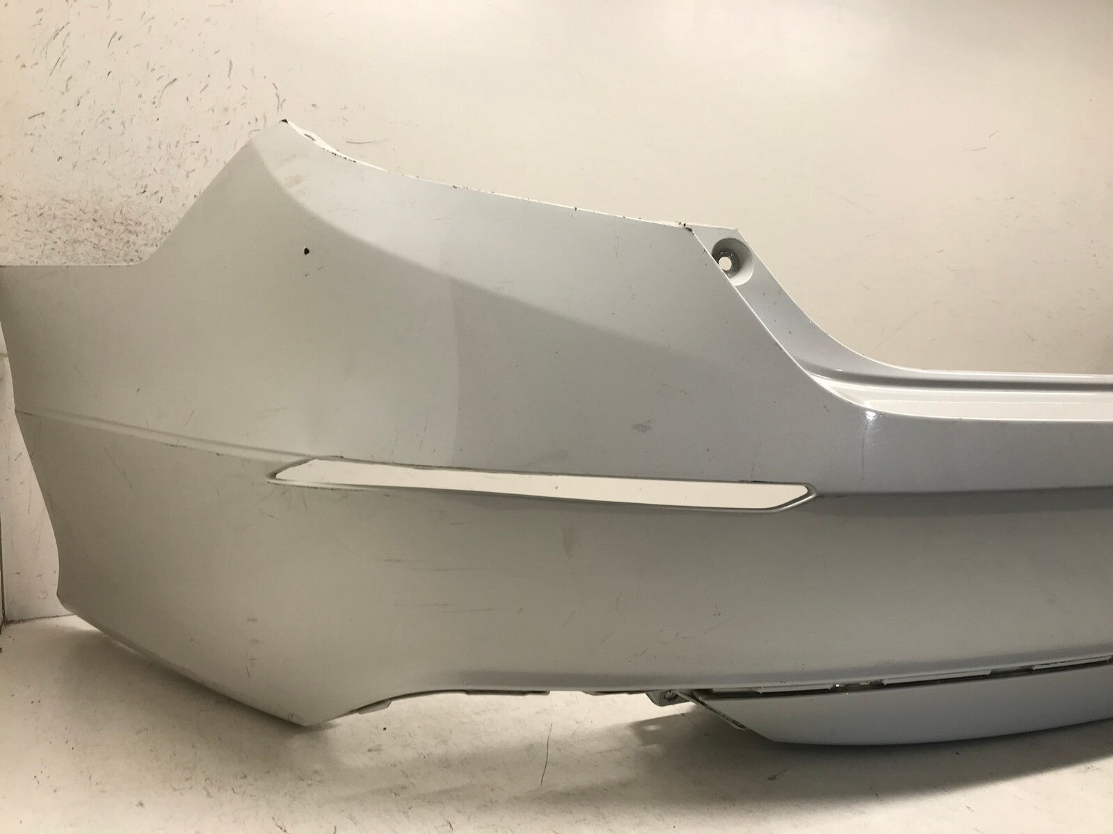 Rear Bumper Cover White Honda Accord EX EX L Hybrid 2018 2019 71501-TVA-A000 OEM