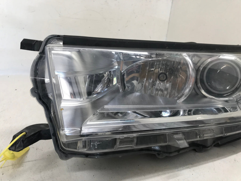 Headlight Damaged Driver LH 2017 2018 2019 Toyota Highlander 811500E360 OEM