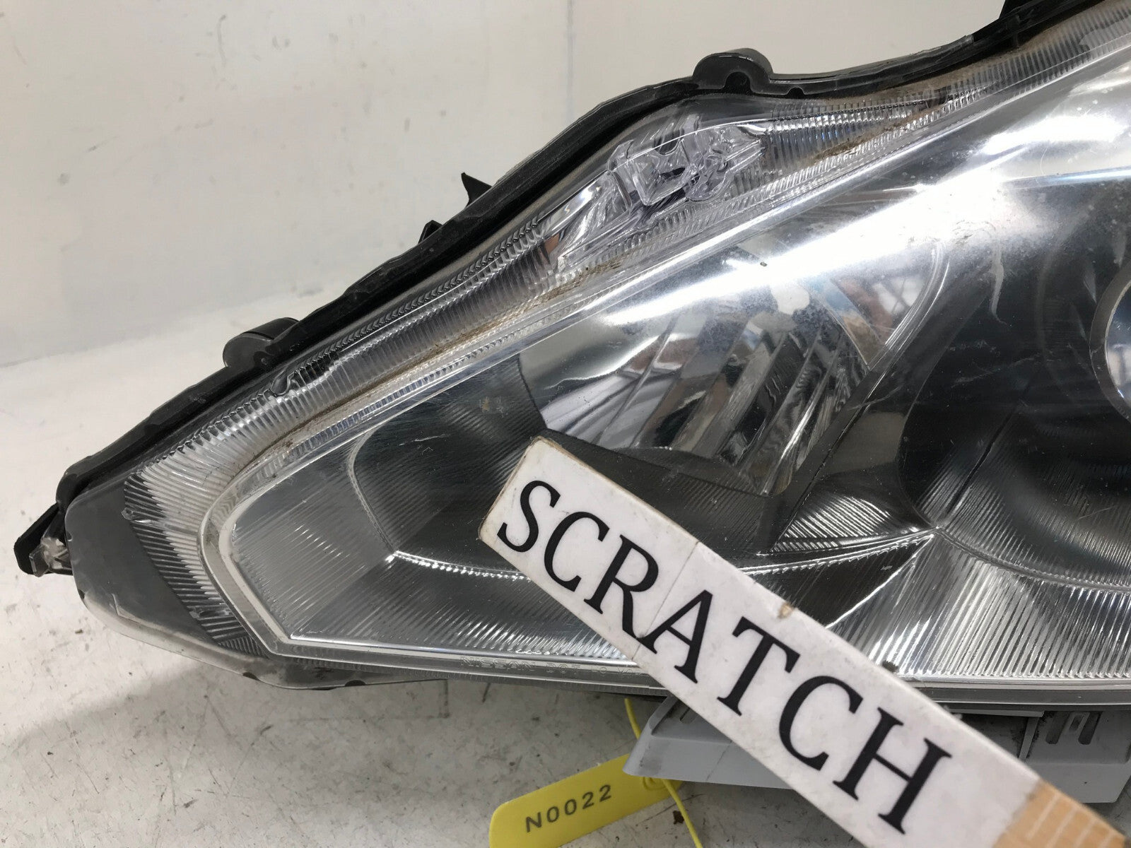 Headlight Damaged Lamp Halogen LH Driver Nissan Altima Sedan 2013 260603TA9A OEM