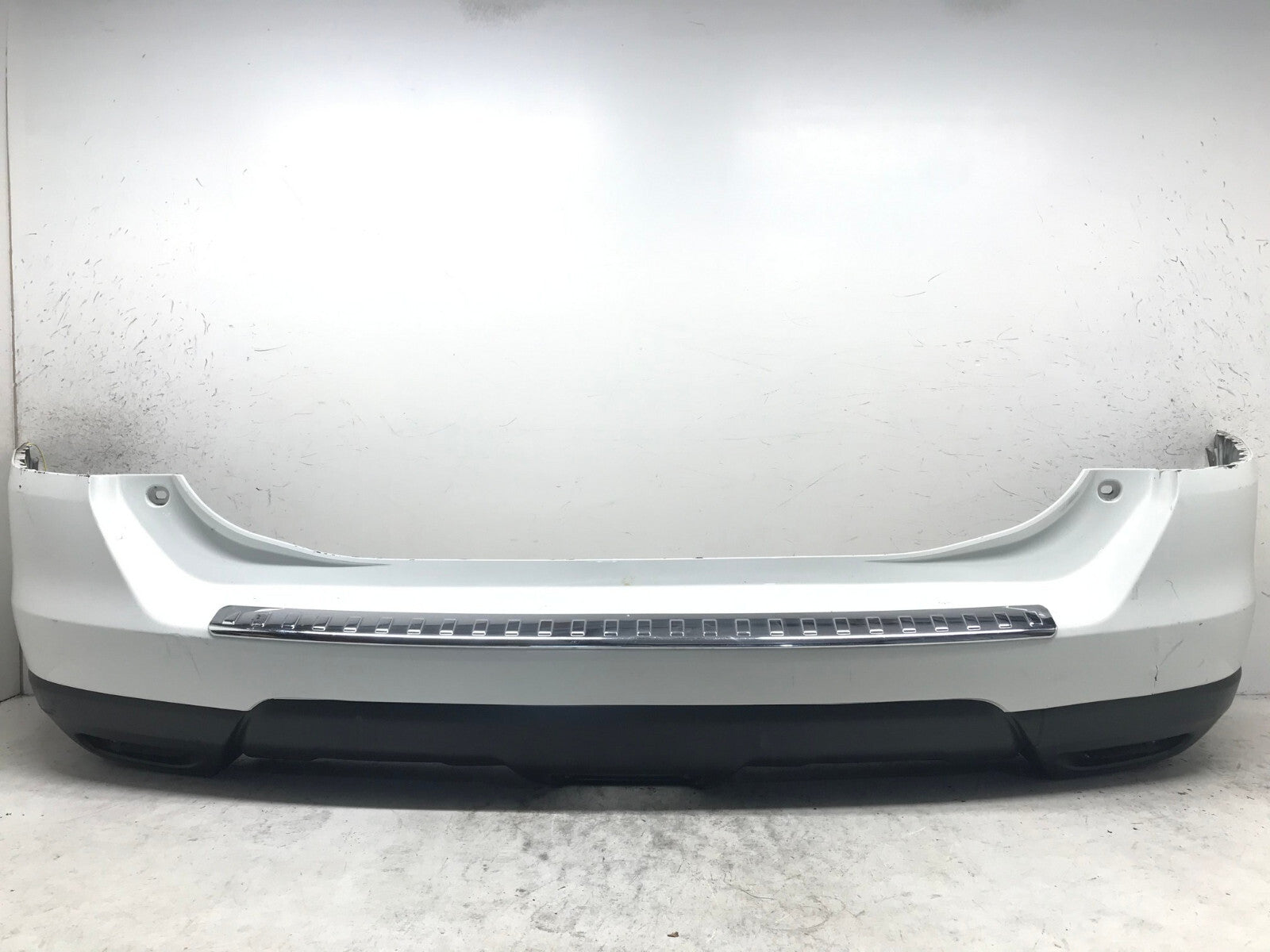 Rear Bumper Cover White 2014-2016 Nissan Rogue S/SL/SV 85022-9TA0H OEM