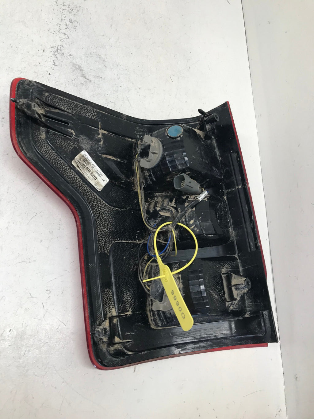 Brake Tail light Damaged Right RH Ford F150 F-150 2018-2020 JL34-13B504-AK OEM