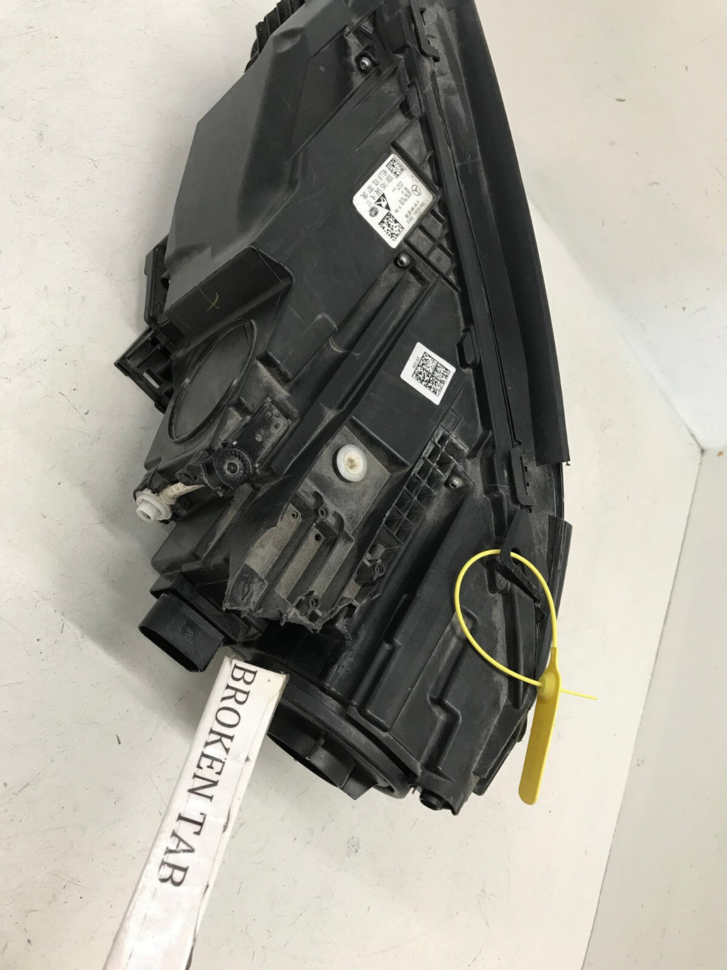 Headlight Damaged RH Passenger 20-22 Mercedes X167 GLE450 GLE580 A1679066206 OEM