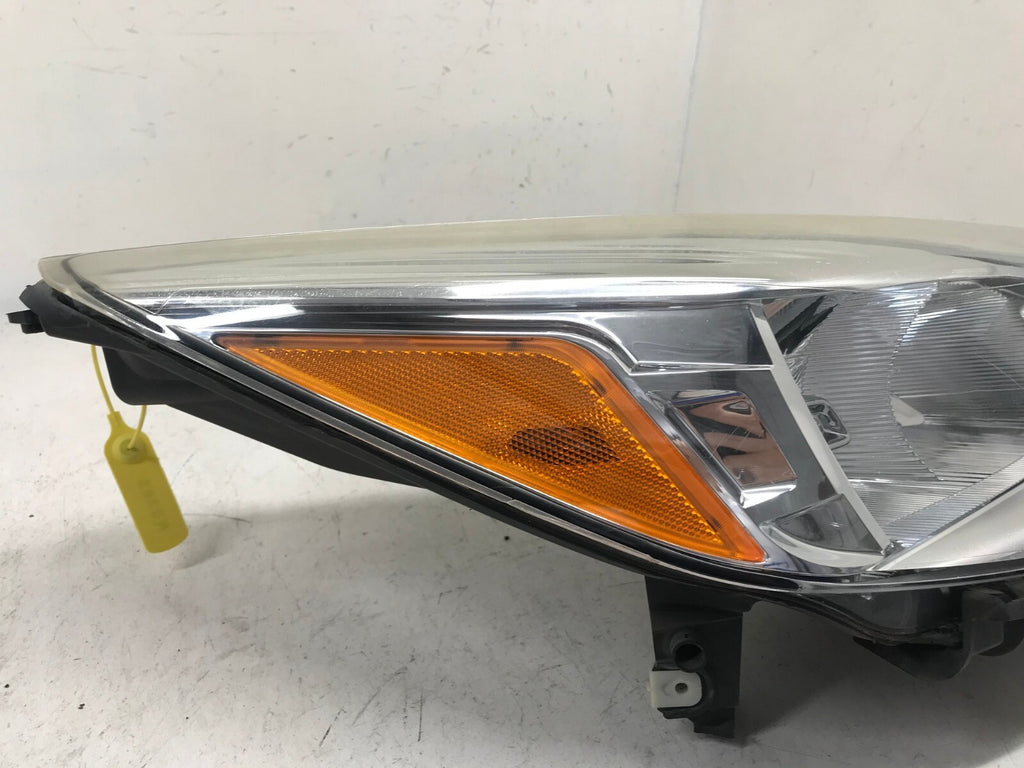 Headlight Damaged Passenger RH Right Ford Escape 2013-2016 44ZH-2090-A OEM