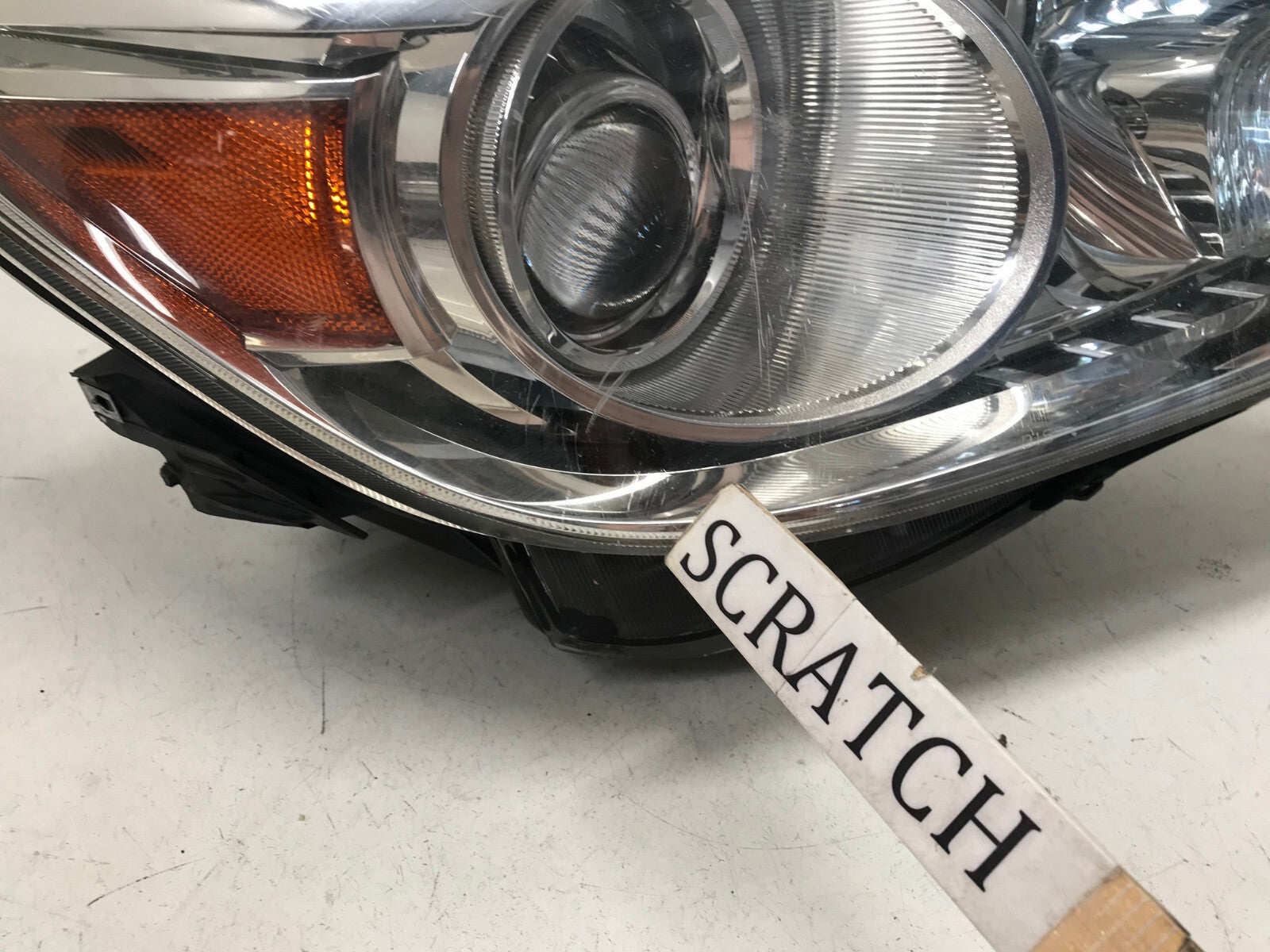 Headlight Damaged Right RH Passenger 2010-2013 Buick Lacrosse 22743219 OEM