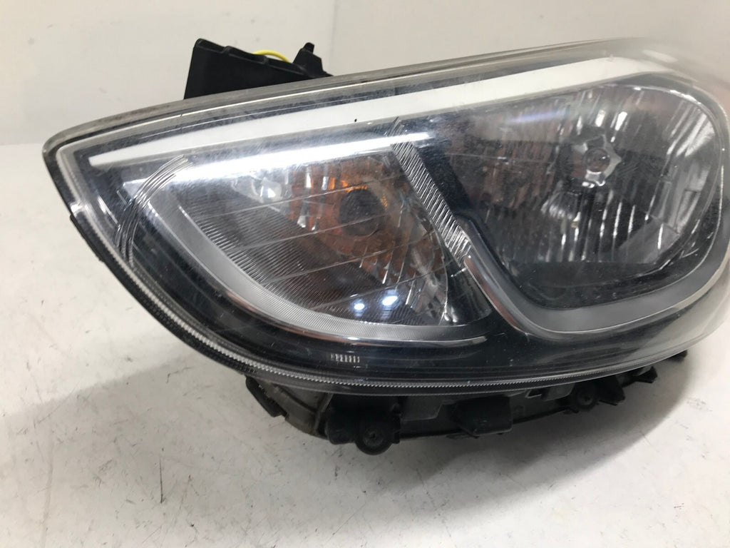Headlight Damaged Halogen LH Driver Hyundai Accent 2015-2017 92101-1R710 OEM
