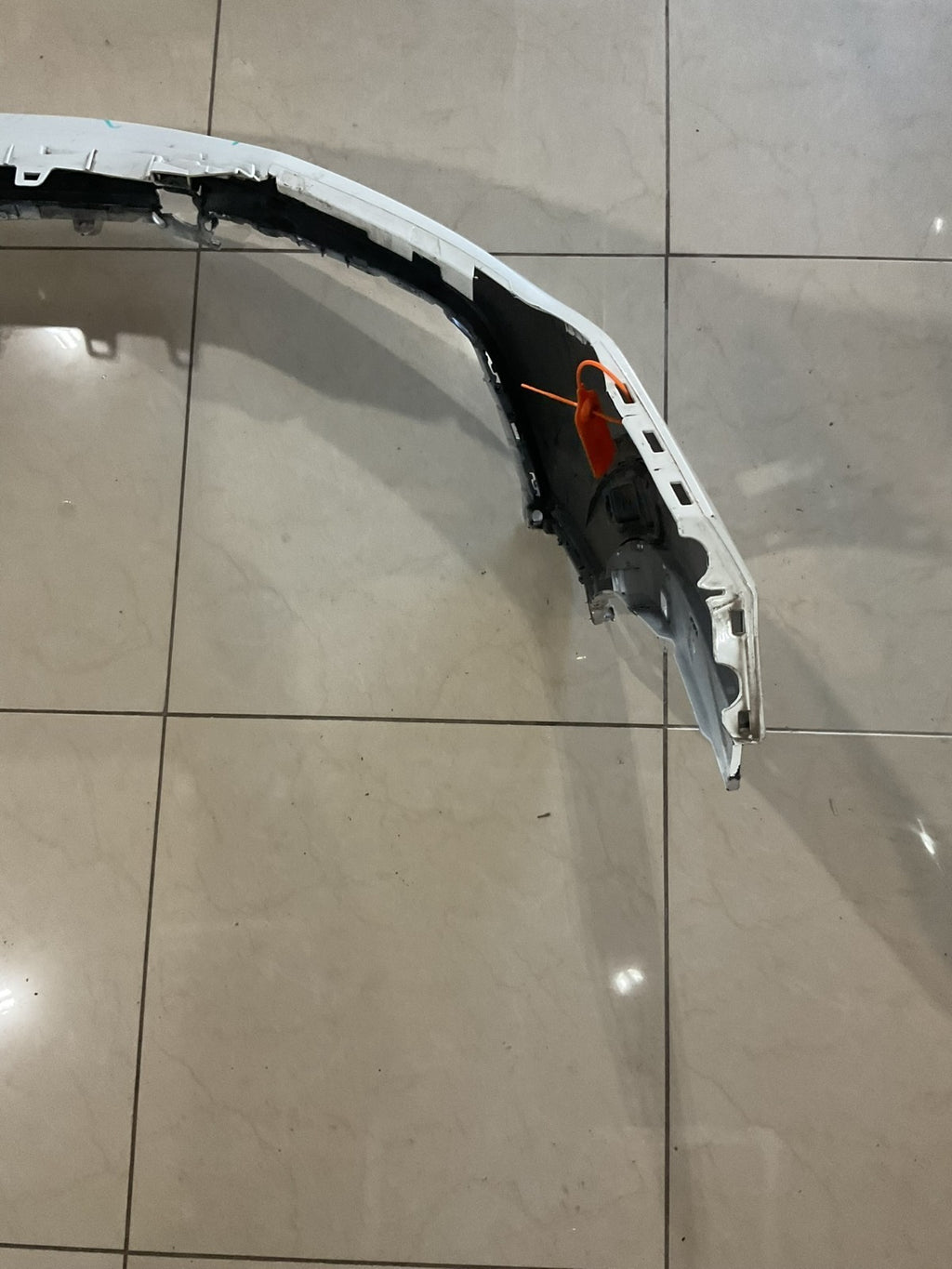 Front Bumper Cover White 2022 2023 Volkswagen Tiguan 5nn+807+221+b OEM