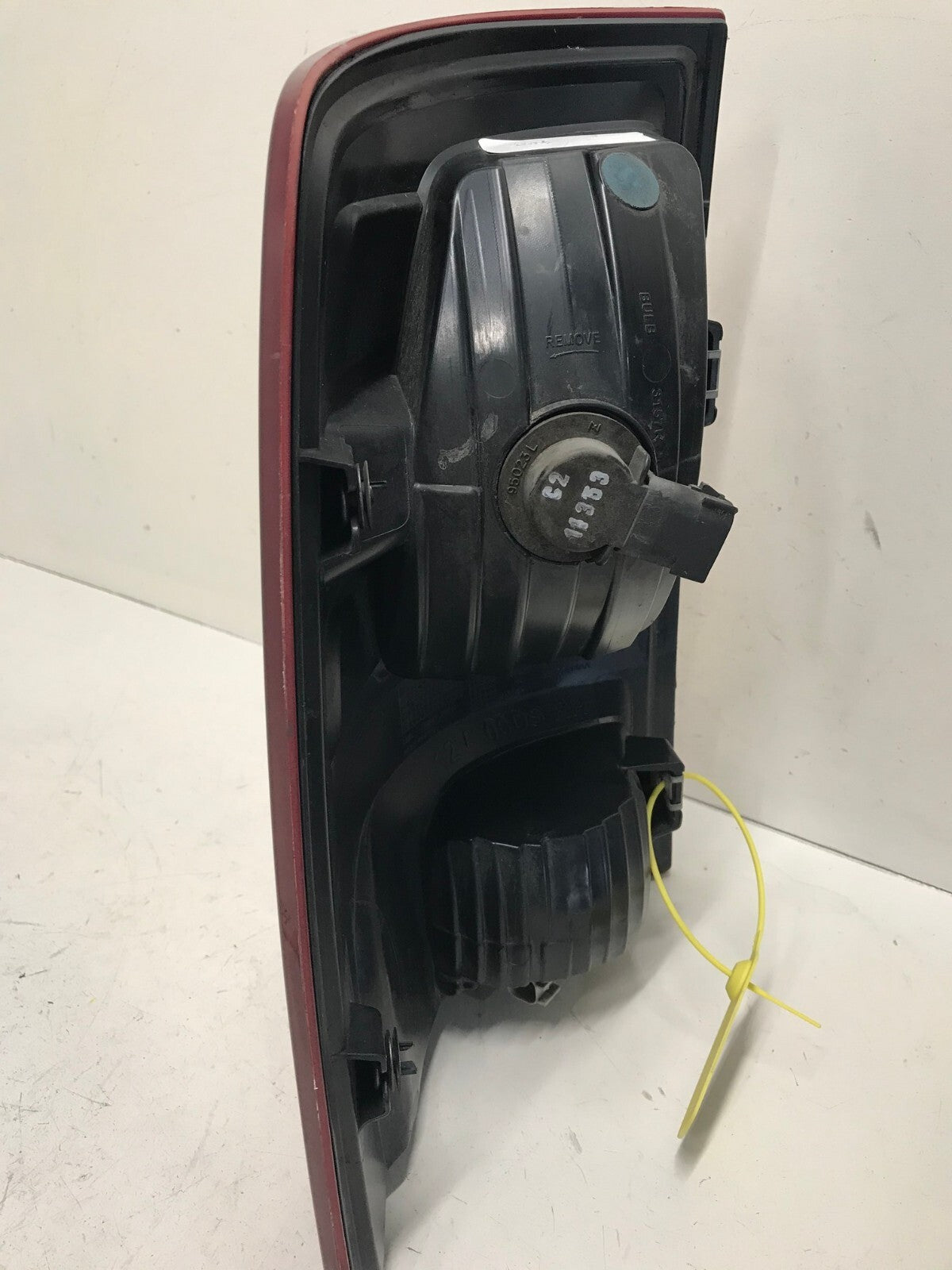Tail light Damaged RH Right Dodge Ram 1500 2500 3500 2009-2018 55277414AA OEM