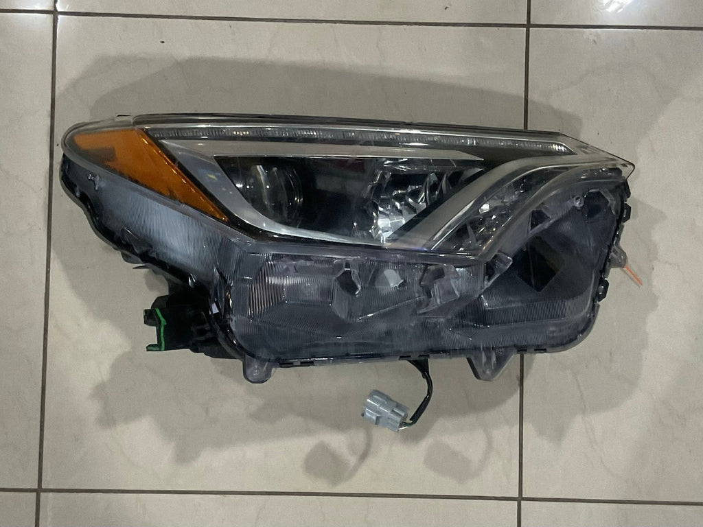 Headlight Right RH Passenger Toyota RAV4 2016 2017 2018 CAPA