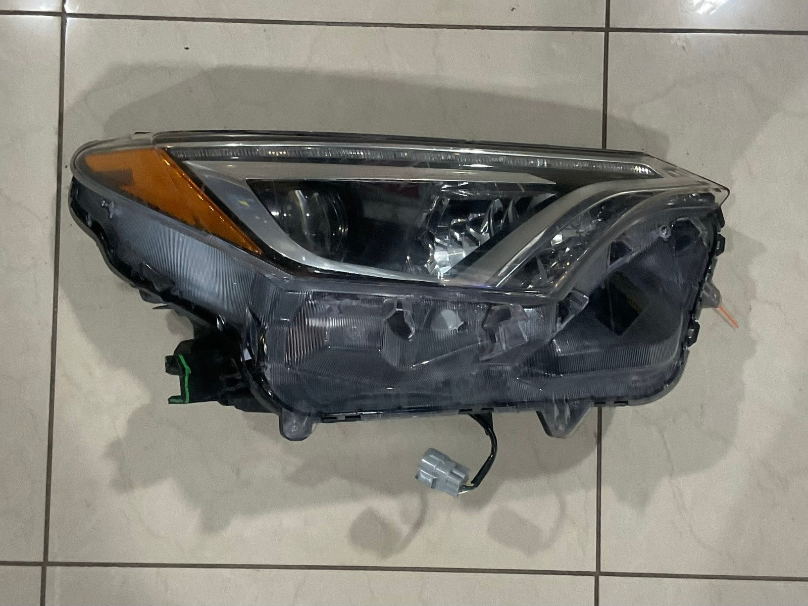 Headlight Right RH Passenger Toyota RAV4 2016 2017 2018 CAPA
