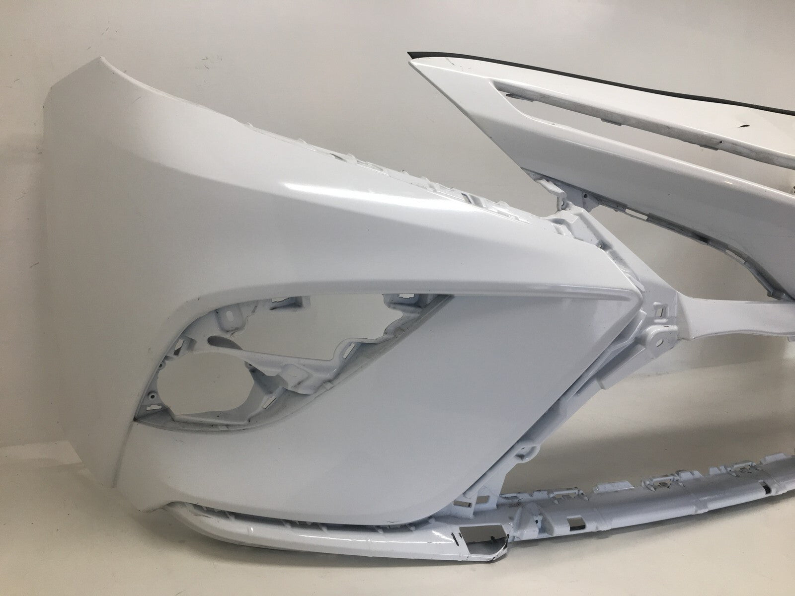 Front Bumper Cover Toyota Camry SE/XSE/Hybrid SE w/o Sensors 2018-2019 Original2