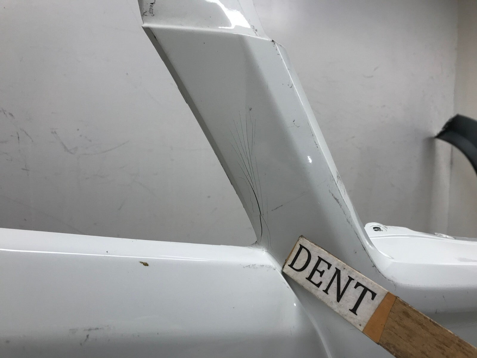 Front Bumper Cover White Mercedes-Benz GLK350 2010 2011 2012 2048804340 OEM