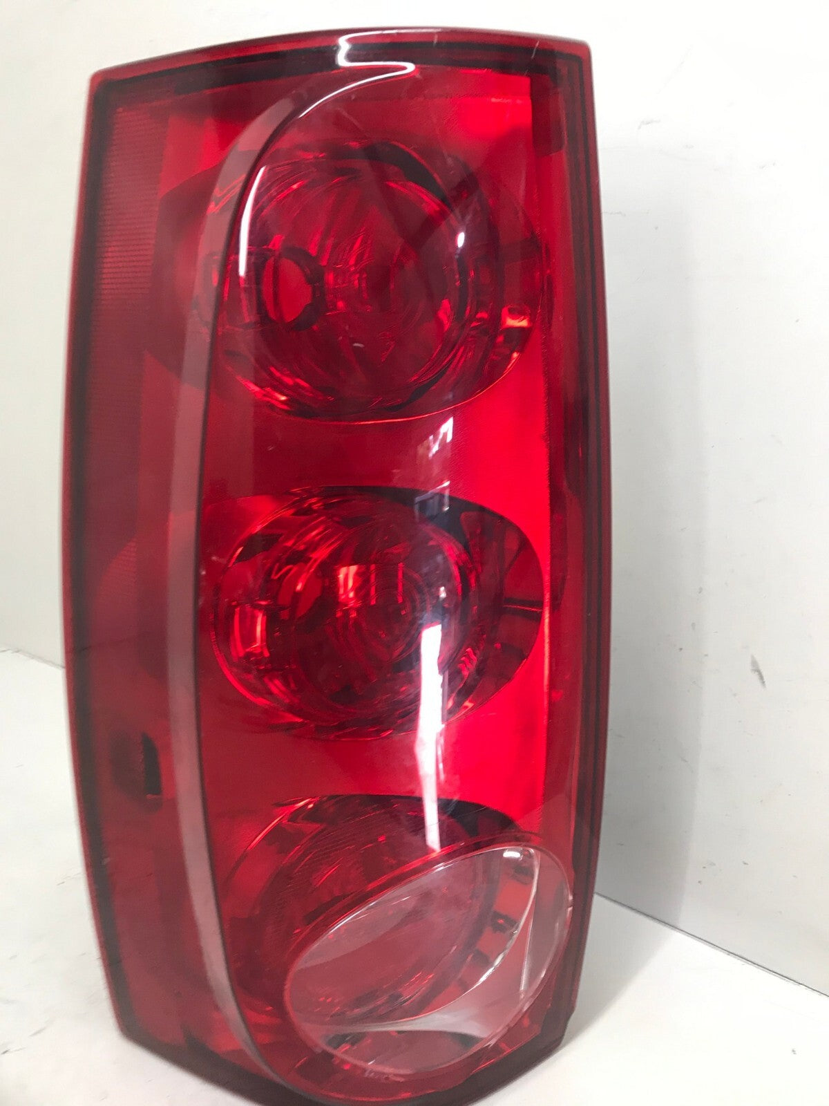 Tail light Damaged Right RH Passenger GMC Yukon/XL 07-14 CAPA