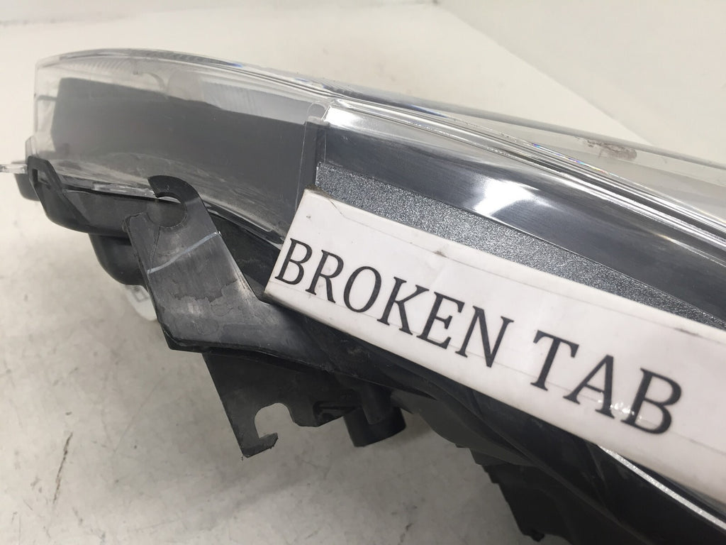Headlight Damaged Passenger Right RH Toyota Yaris HB 2015-2017 81130-0DA70 OEM