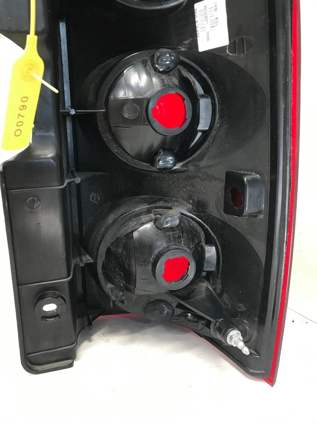 Tail light Damaged Right RH Passenger GMC Yukon/XL 07-14 CAPA