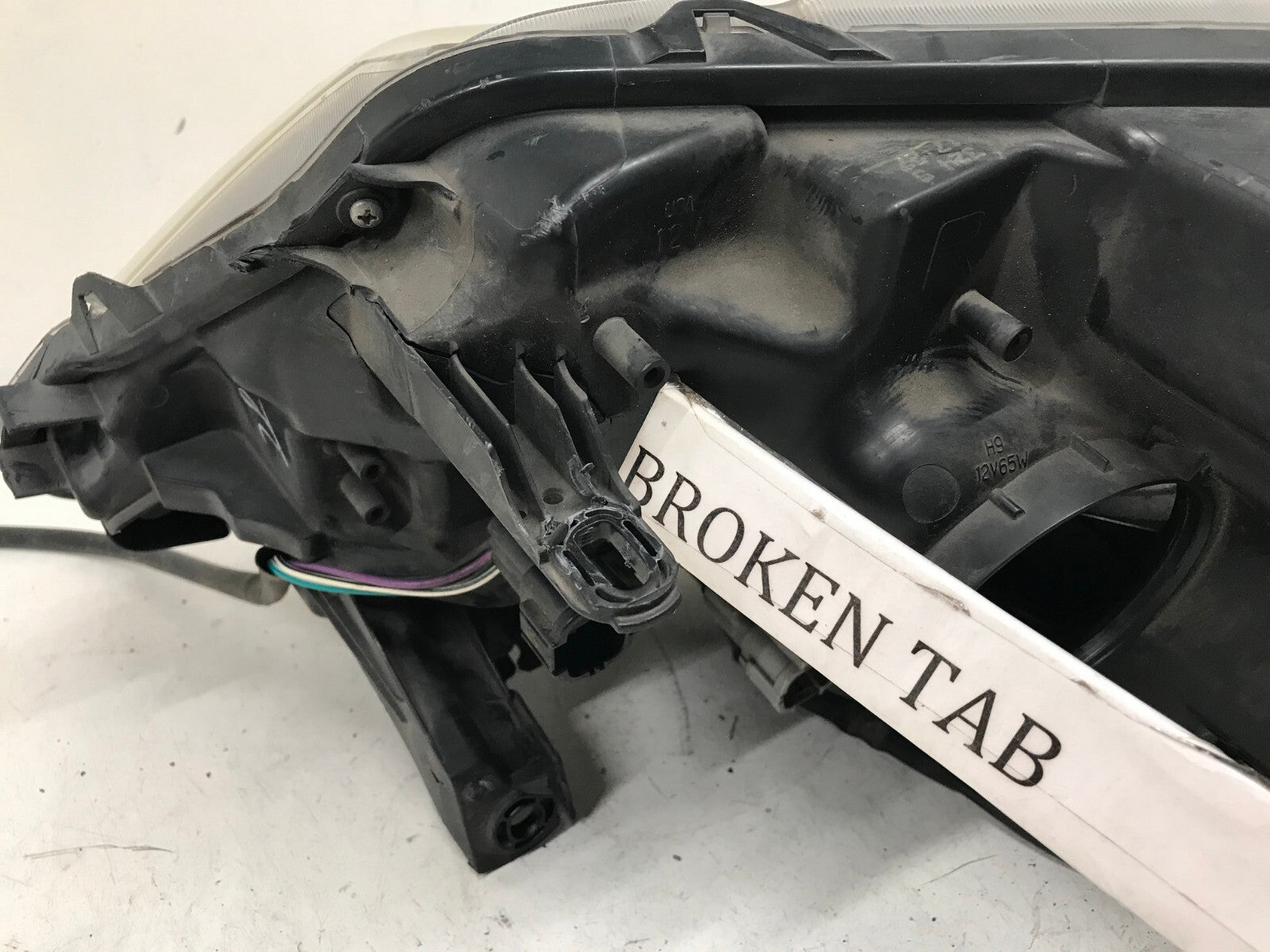 Headlight Damaged Passenger RH Nissan Rogue Truck SUV 2014-2016 260104BA0A OEM