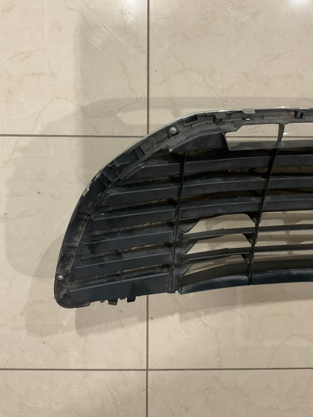 Grill Grille Black/Silver Toyota Avalon 2016 2017 2018 53112-07040 OEM