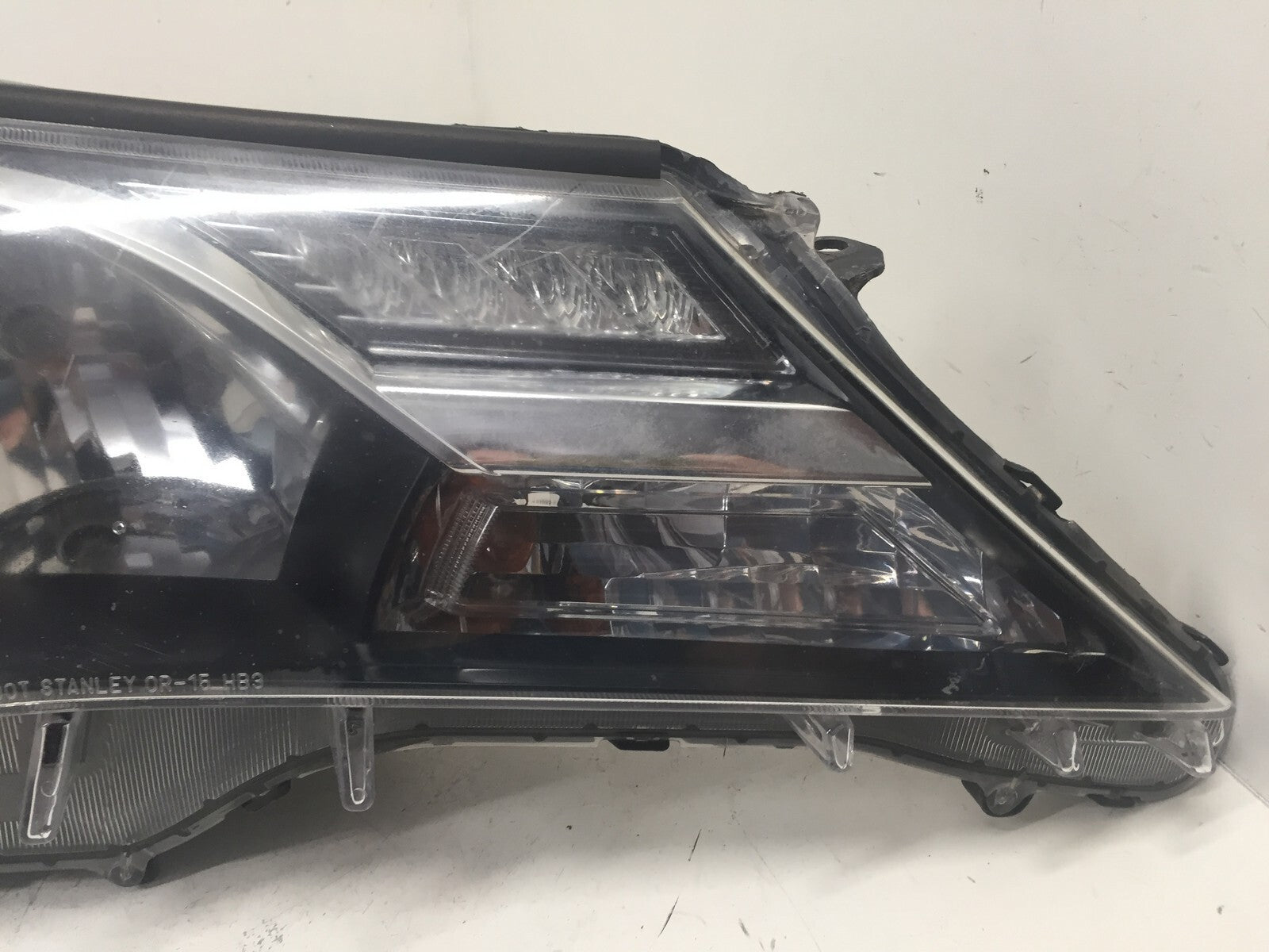 Headlight Damaged Lamp Passenger Right RH Toyota RAV4 2013-2015 OEM