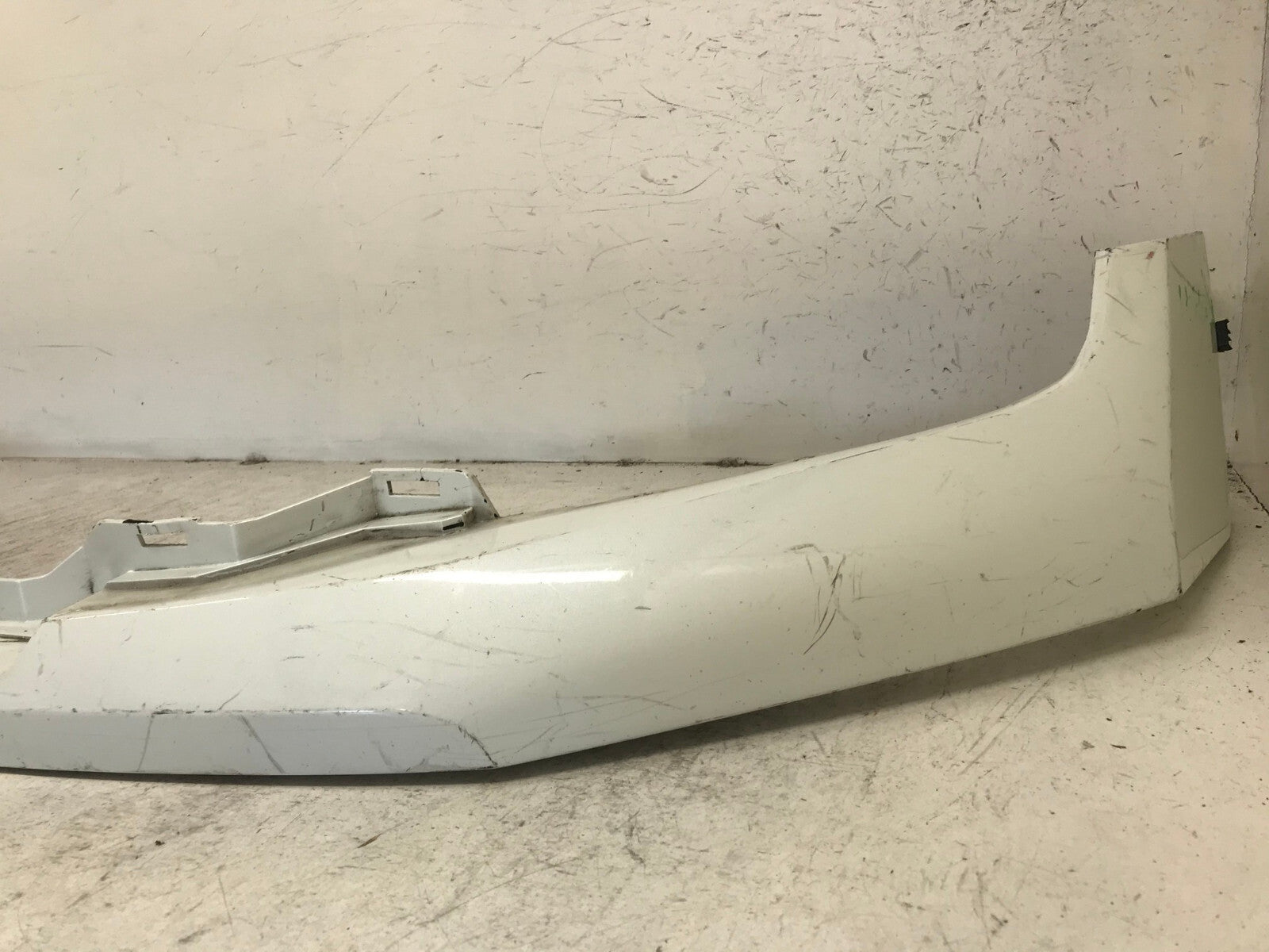 Front Upper Bumper Cover White 2017-2019 Nissan Titan S SL SV 62025-EZ40H OEM