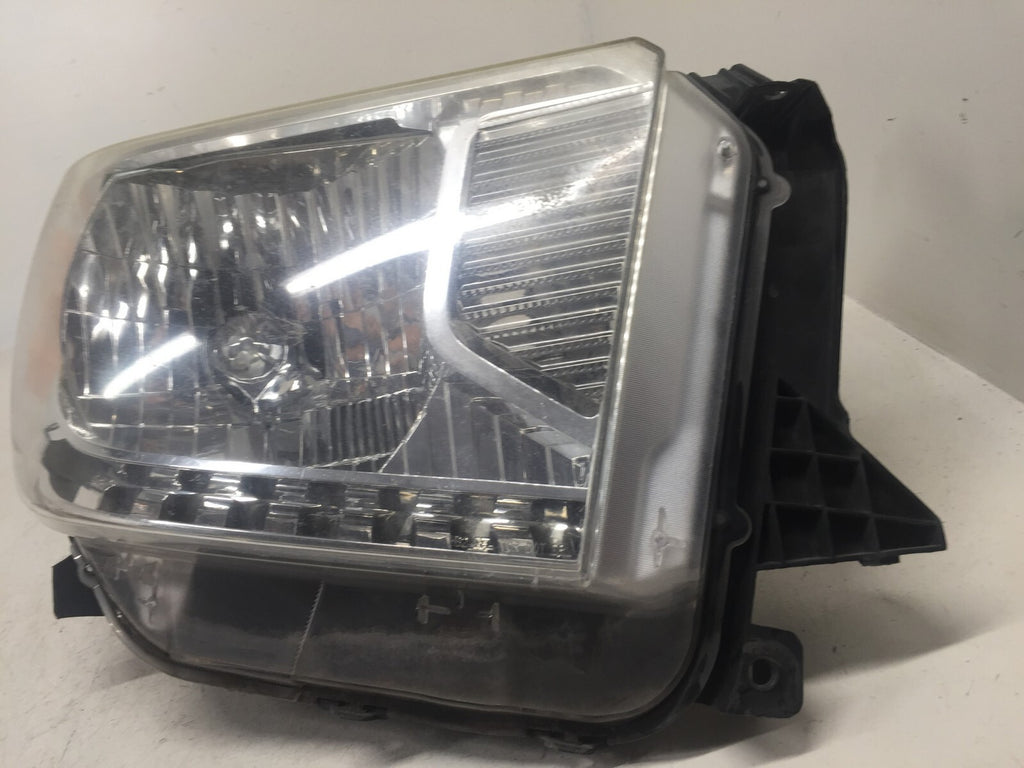 Headlight Damaged Head Lamp Passenger RH Toyota Tundra 2014-2020 811500C091 OEM
