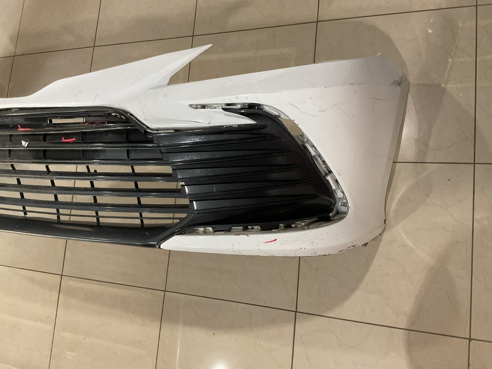 Front Bumper Cover White 2021-2022 Toyota Camry LE XLE 52119+06d00 OEM