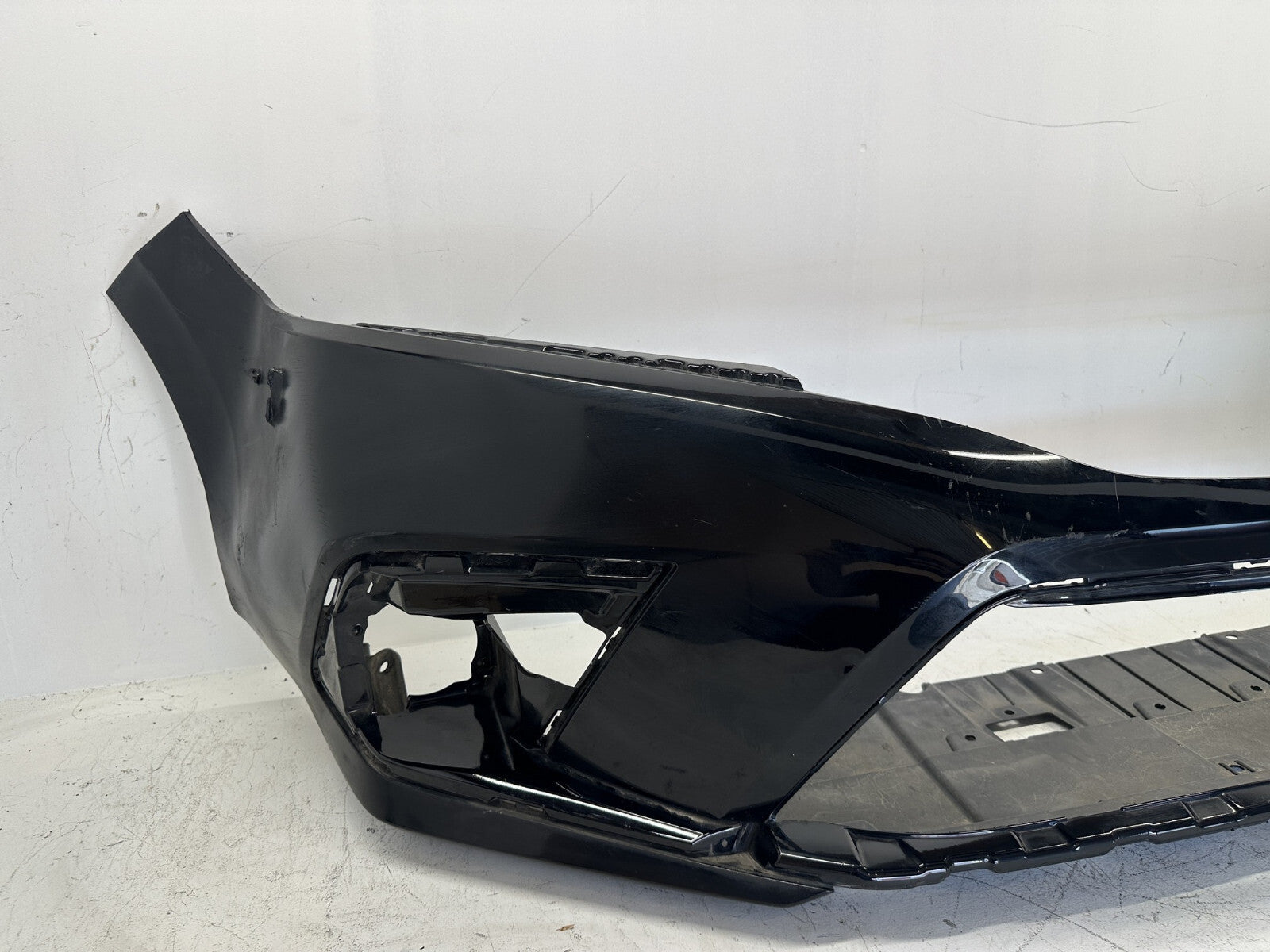 Front Bumper Cover Black 2022-2023 Honda Civic 71101-T20-A000 OEM
