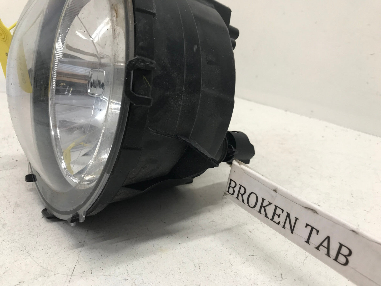 Headlight Damaged Passenger Right RH Jeep Gladiator 2018 - 2021 55112872AG OEM