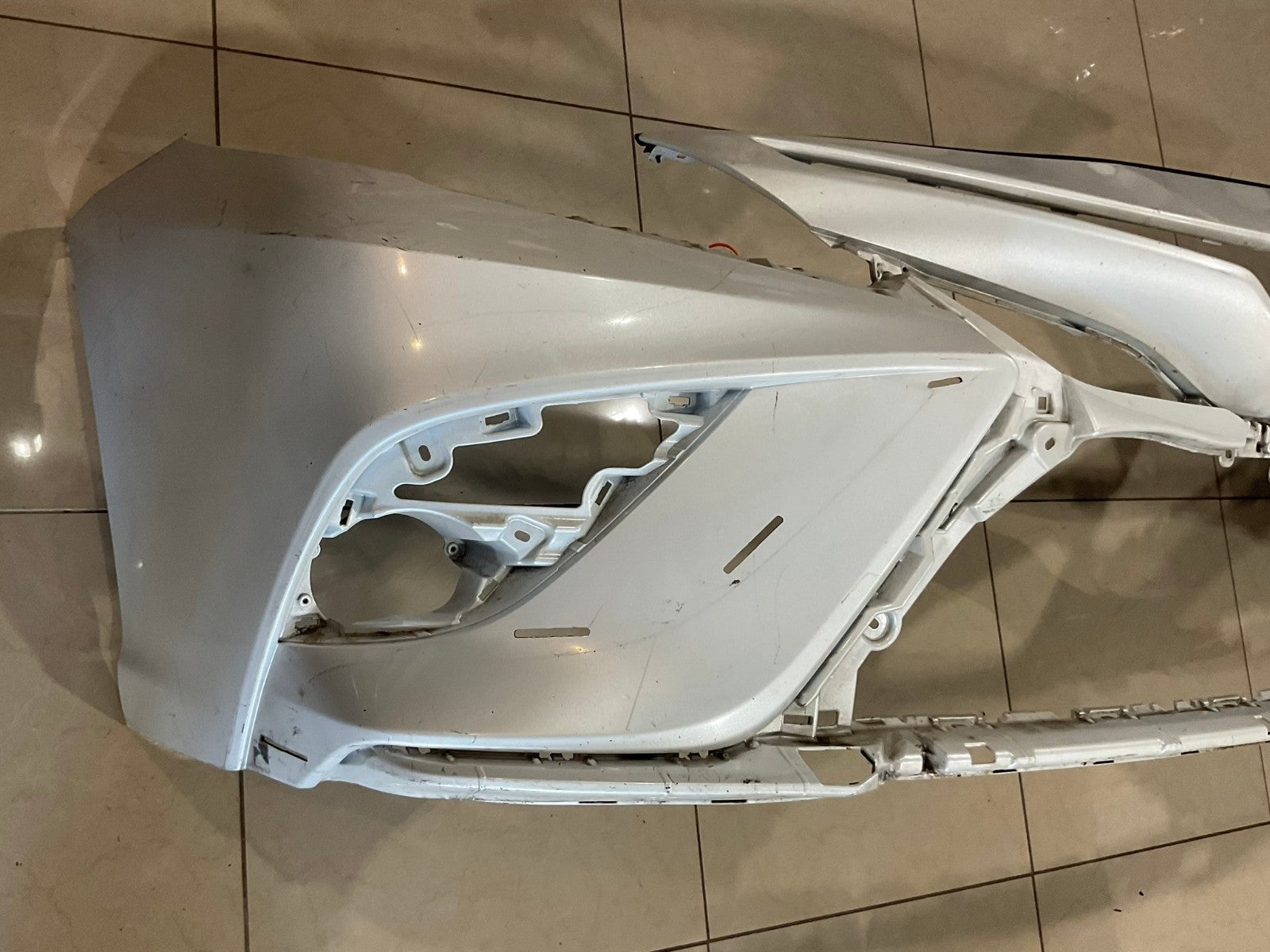 Front Bumper Cover White Toyota Camry 2018 2019 52119+06e30 OEM