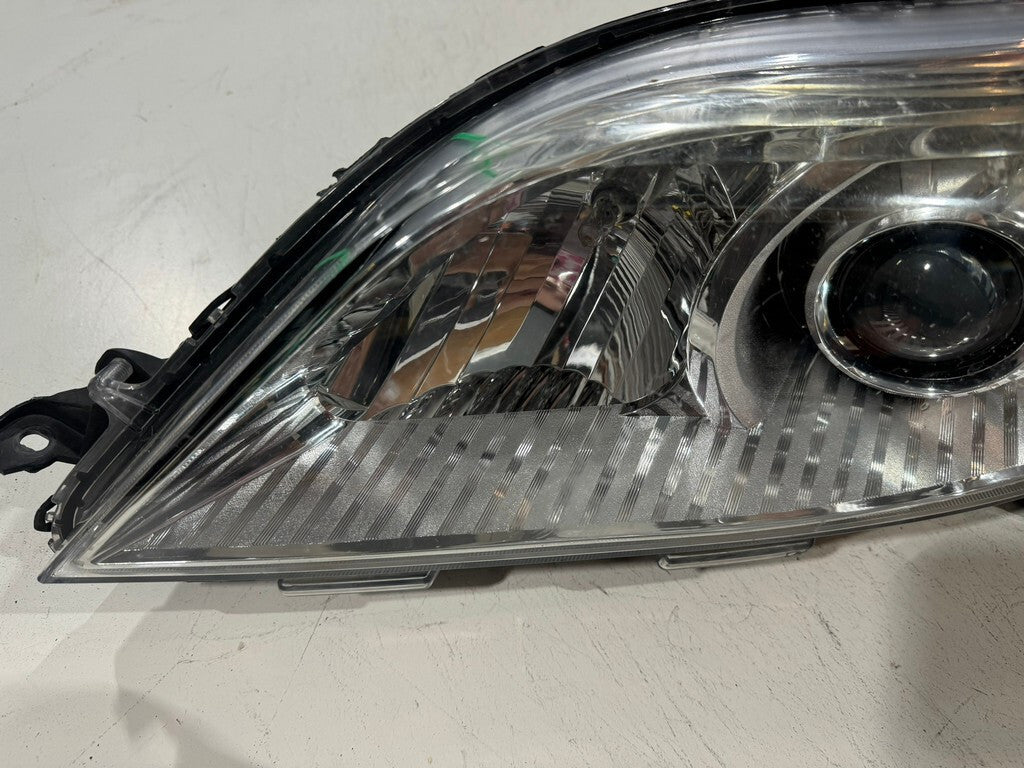 Headlight Damaged 2005-2011 Toyota Sienna Left LH Driver 7357230400 OEM