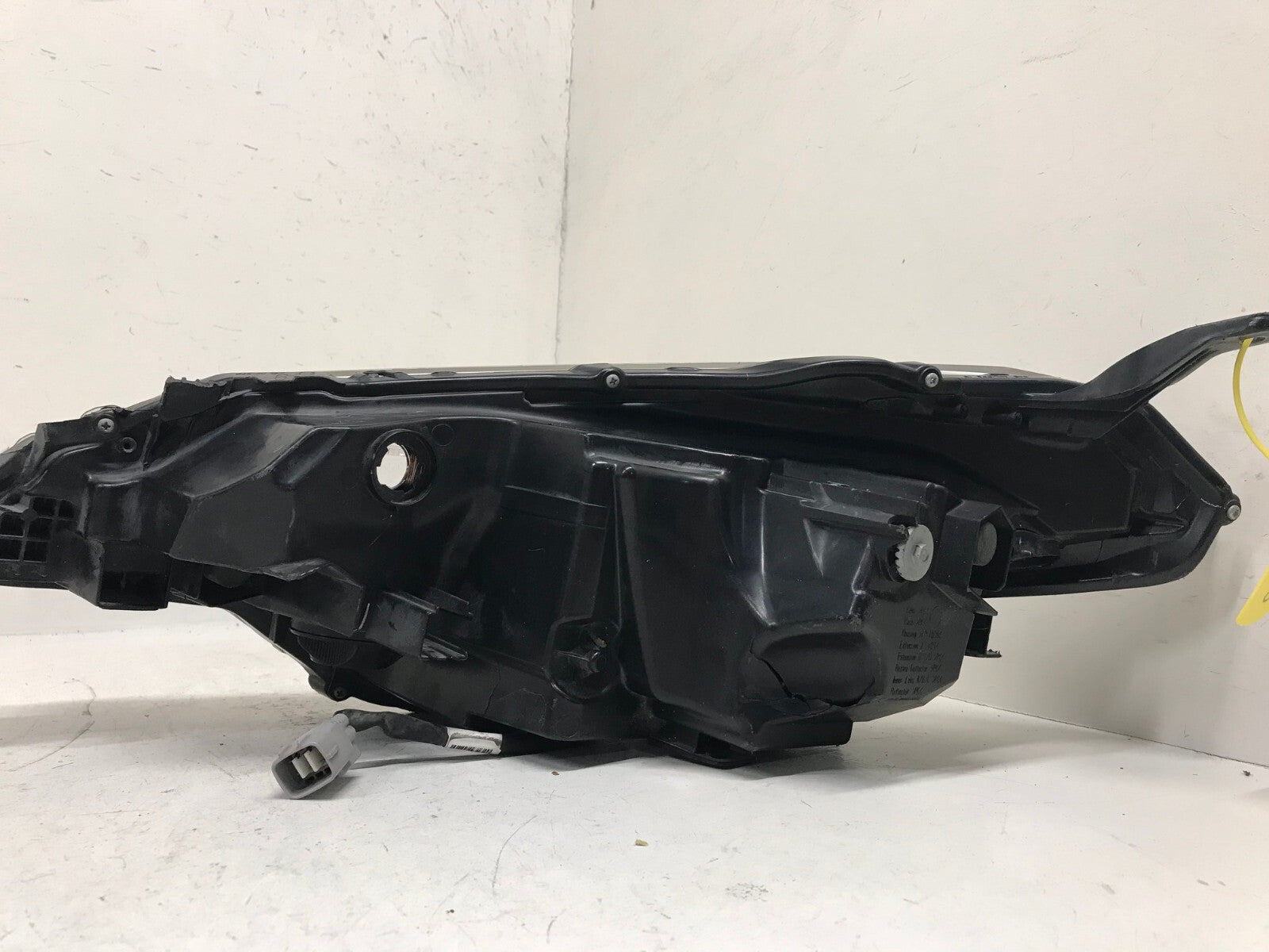 Headlight LED RH Passenger Toyota Corolla SE XLE XSE 2017-2019 81110-02M90 OEM