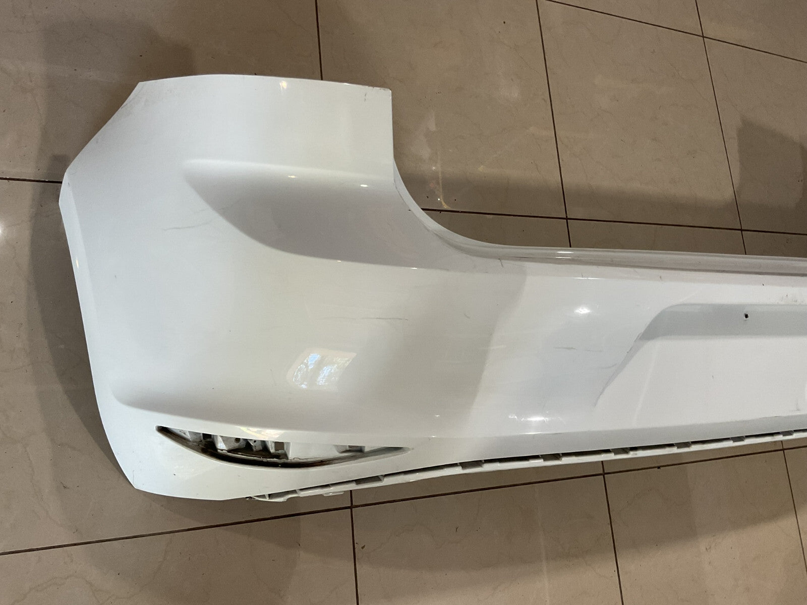 Rear Bumper Cover White 2018-2019 Volkswagen Golf GTi 5GM+807+421 OEM