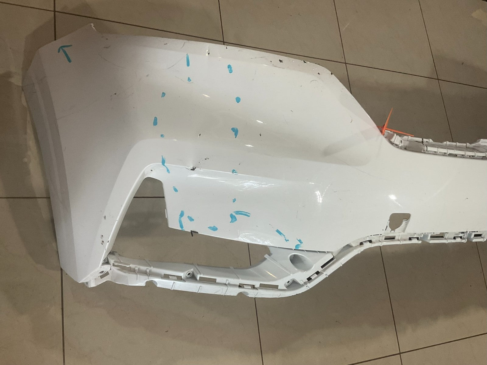 Front Bumper Cover White 2022-2024 Kia Carnival CAPA