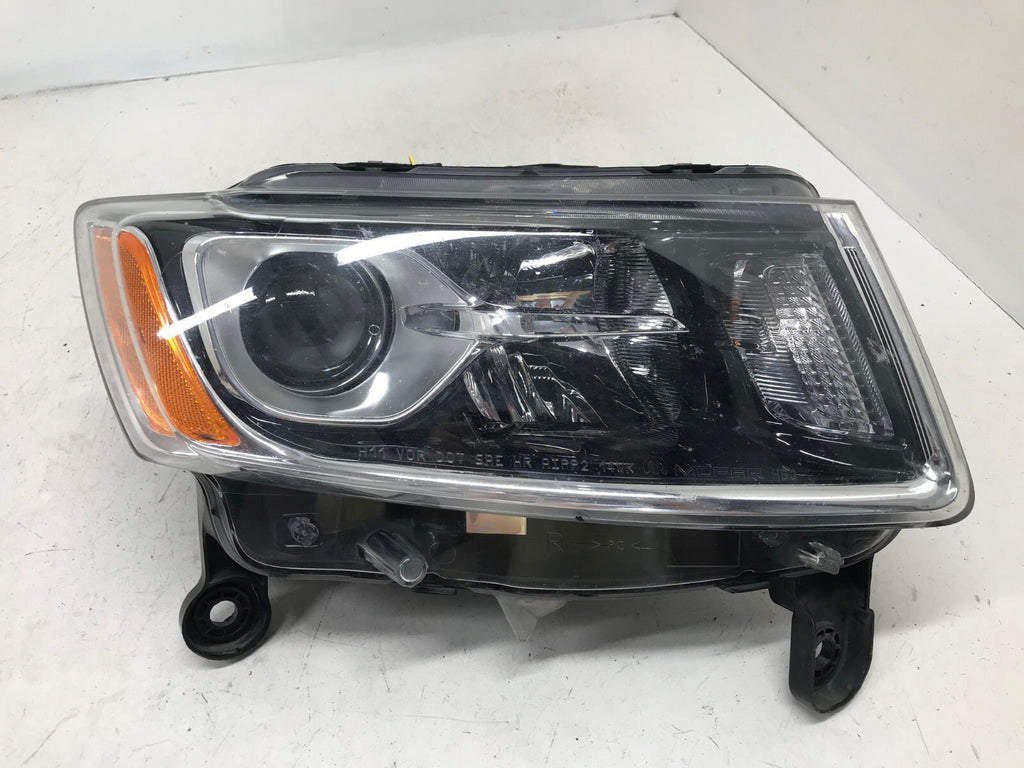 Headlight Damaged Passenger RH Jeep Grand Cherokee 2014 2015 2016 68110996AD OEM