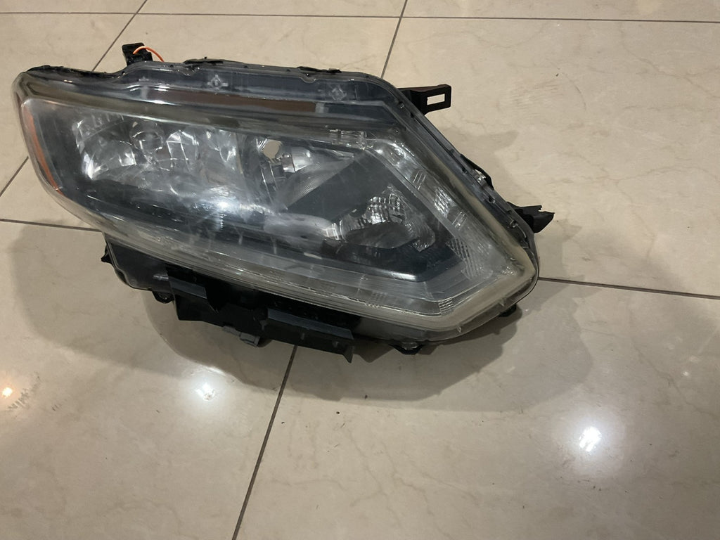 Headlight Right Passenger RH Nissan Rouge 2014 2015 2016 CAPA