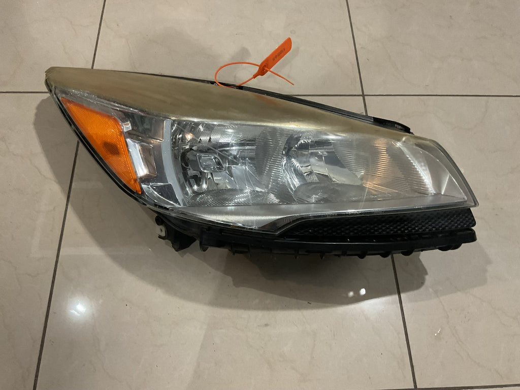 Headlight Right Passenger RH 13-16 Ford Escape CAPA