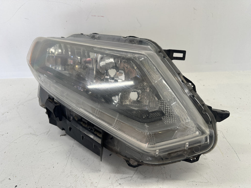 Headlight Damaged Right Passenger RH 2014 - 2016 Nissan Rogue 1011-500366 OEM