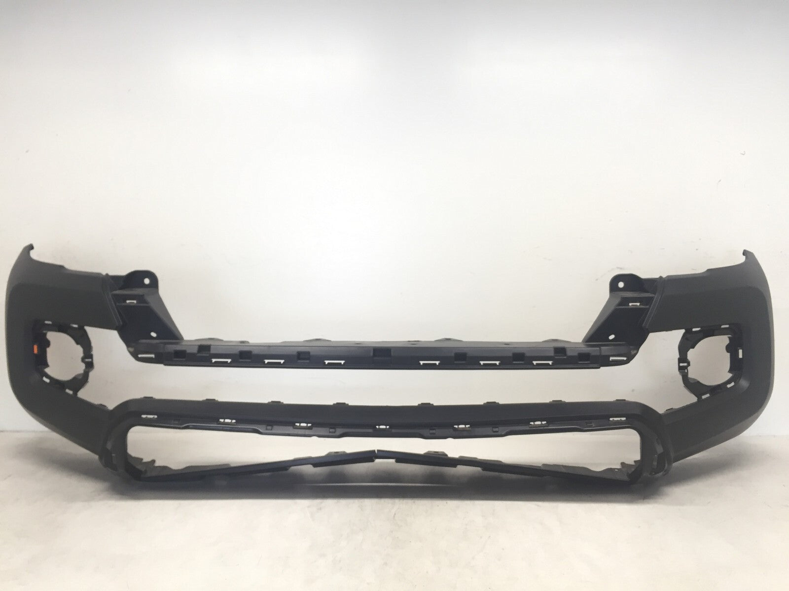 Front Bumper Cover Toyota Tacoma SR SR5 Limited 2016-2019 52119-04220 OEM4
