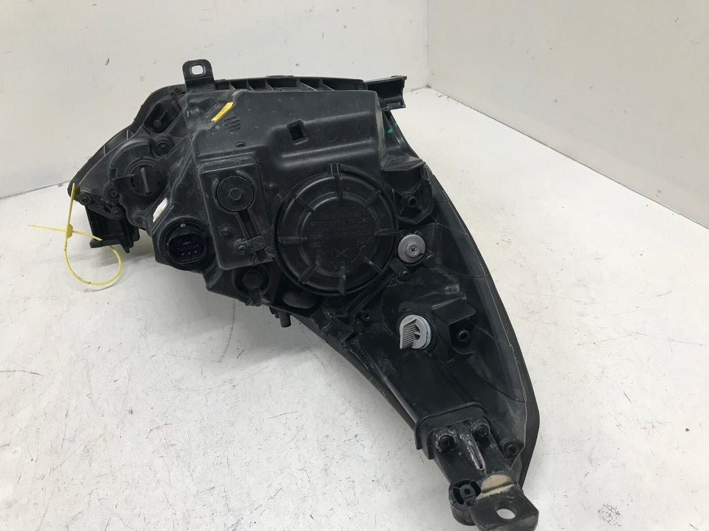 Headlight Damaged Halogen LH Driver Hyundai Accent 2015-2017 92101-1R710 OEM
