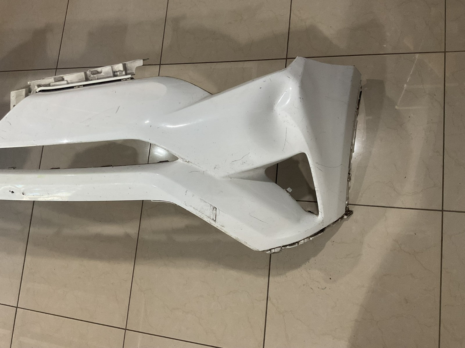 Front Bumper Cover White Toyota RAV4 2016-2018 52119+0r150 OEM