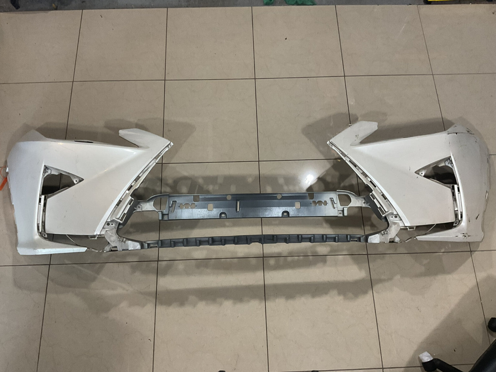 Front Bumper Cover White Lexus RX350 RX450H Base 2016-2018 52119-0E270 OEM