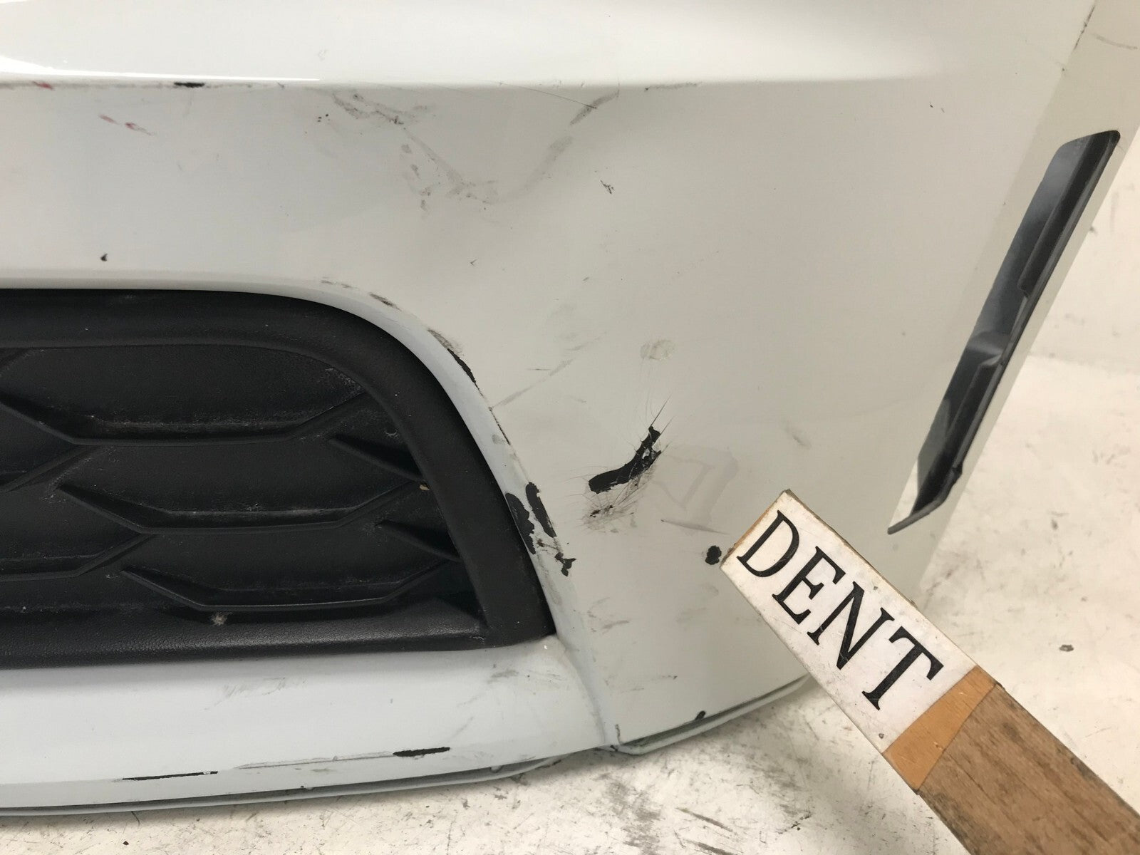 Front Upper Bumper Cover White Volkswagen Tiguan S/SE/SEL/Pr 18 19 5NN807221 OEM