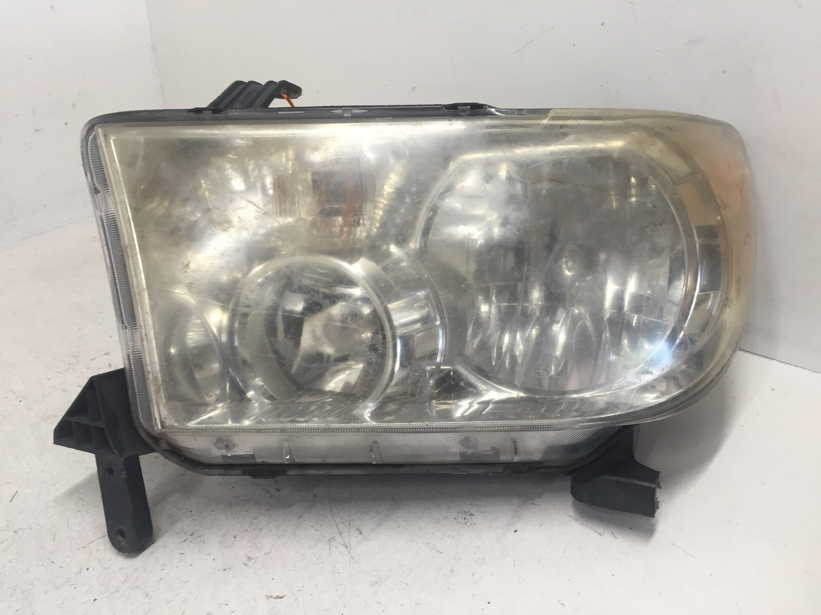 Halogen Headlight Damaged Lamp Driver Left LH Toyota Tundra 2007-2013 OEM