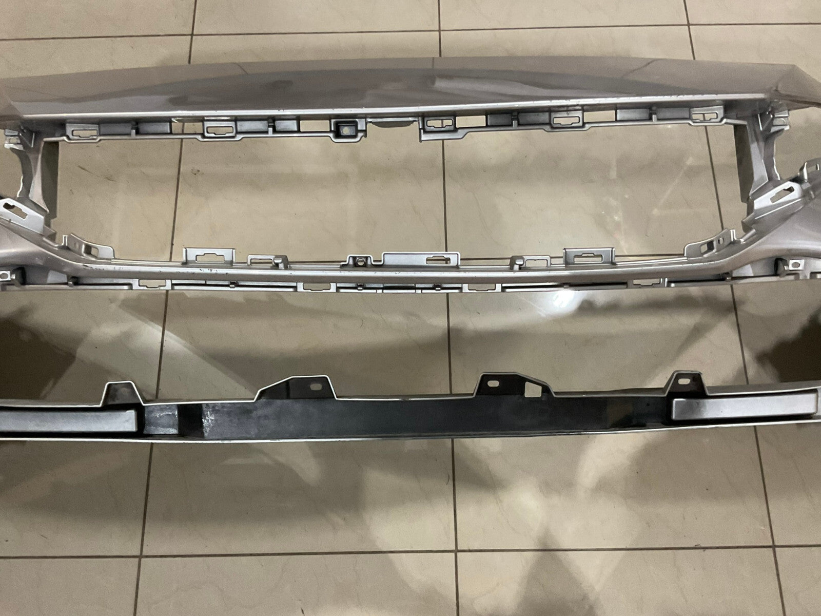 Front Bumper Cover Silver 2021 2022 2023 Toyota Venza 52119+488301 OEM