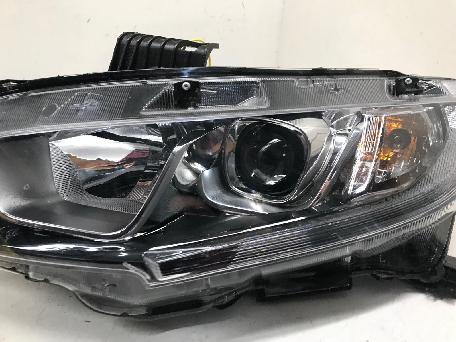 Headlight Damaged Left LH Driver 2016-2021 Honda Civic 33150TBAA01 OEM