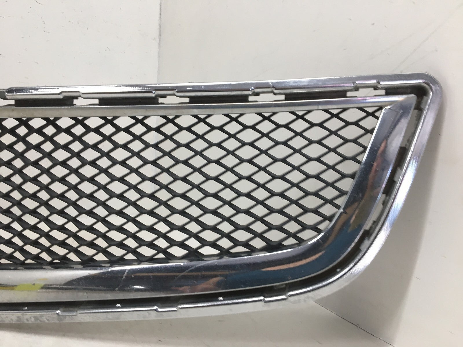 Grille Grill Chevrolet Traverse 2009-2012 20756061 OEM