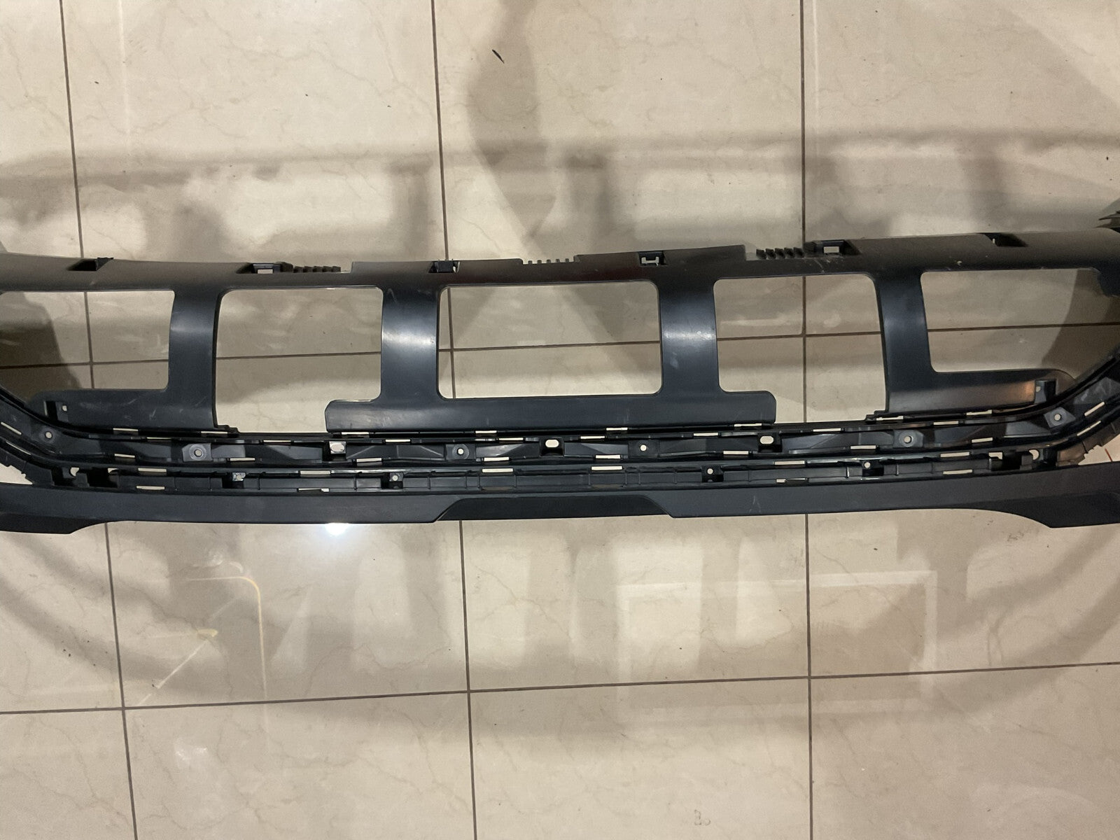 Rear Bumper Cover Black 2022-2023 Hyundai Tucson Se Sel 86612-CW010 OEM