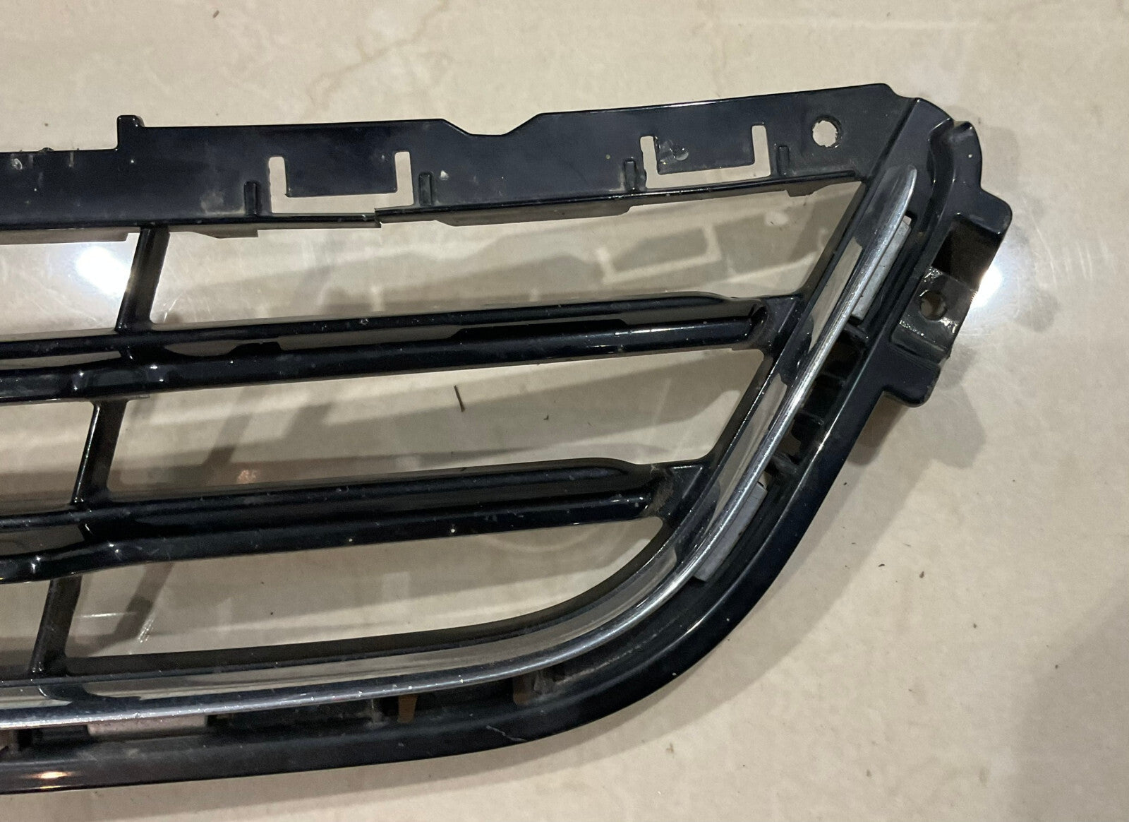 Grill Grille Black 2013-2016 Ford Fusion ds7317b96838w OEM