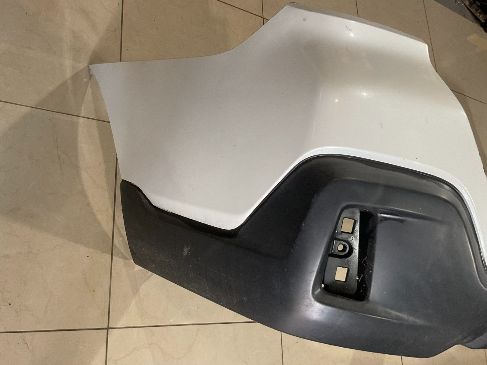 Rear Bumper Cover White 2018-2019 Subaru Outback 57704ala18 OEM