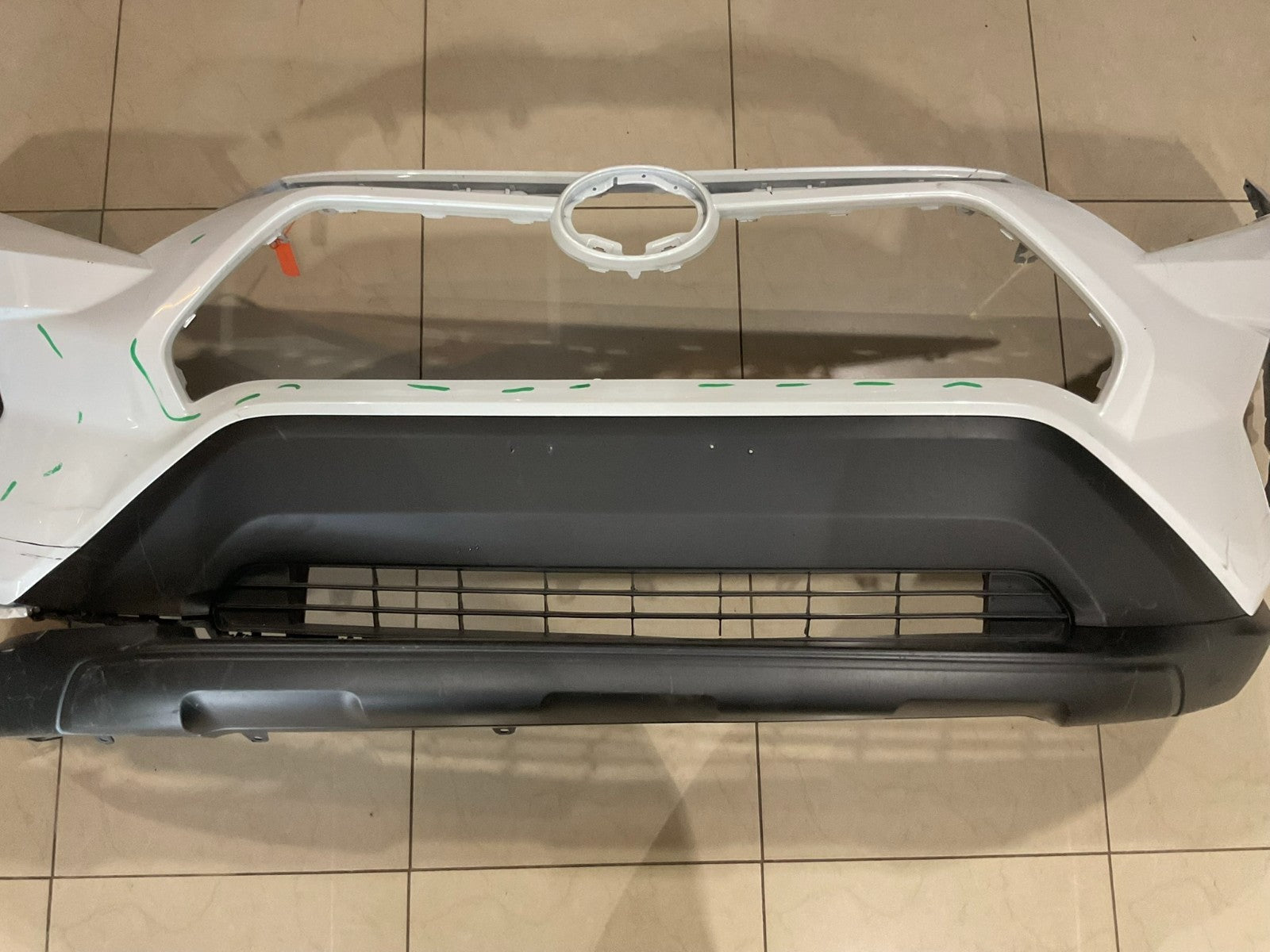 Front Bumper Cover White Toyota RAV4 2019-2021 52119+0r200 OEM