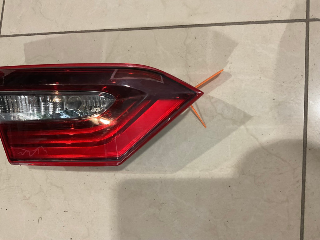Tail light Left LH Driver 2018 2020 Toyota Camry CAPA