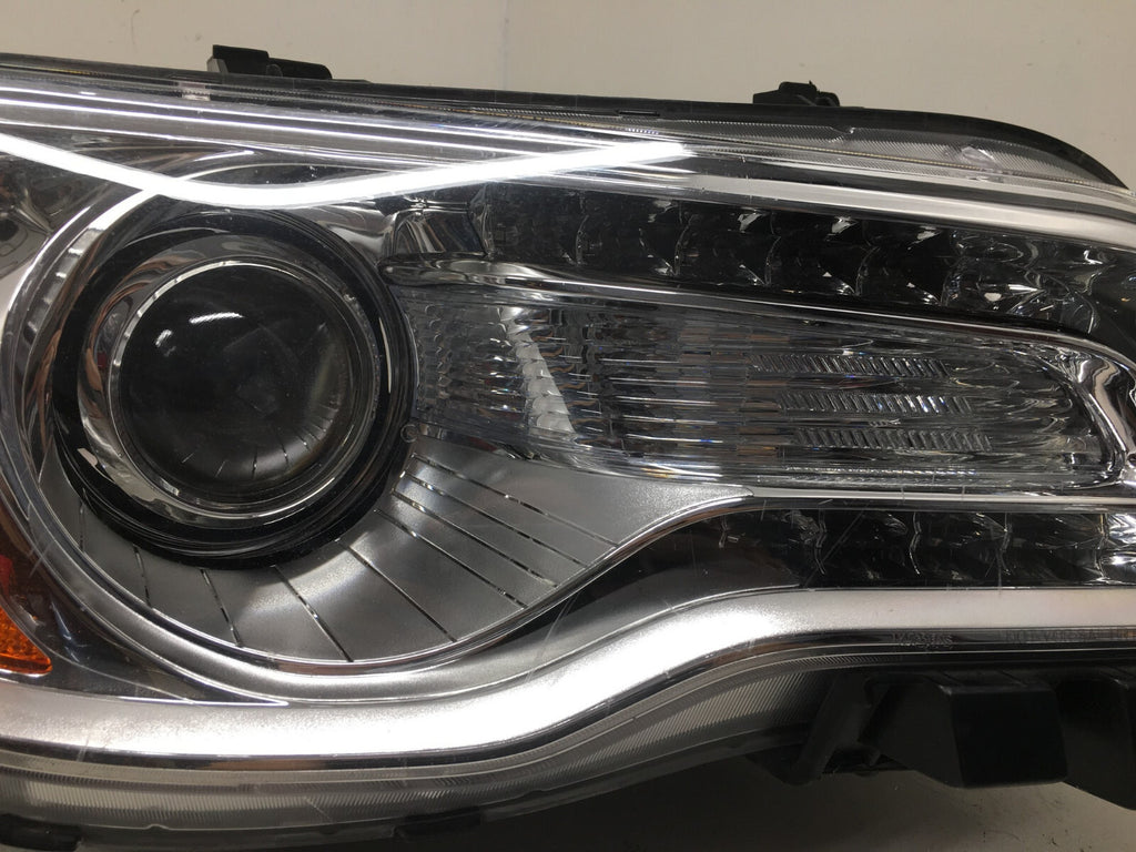 Halogen Led Headlight Damaged RH Passenger Chrysler 2011-2014 BAM92153000 OEM